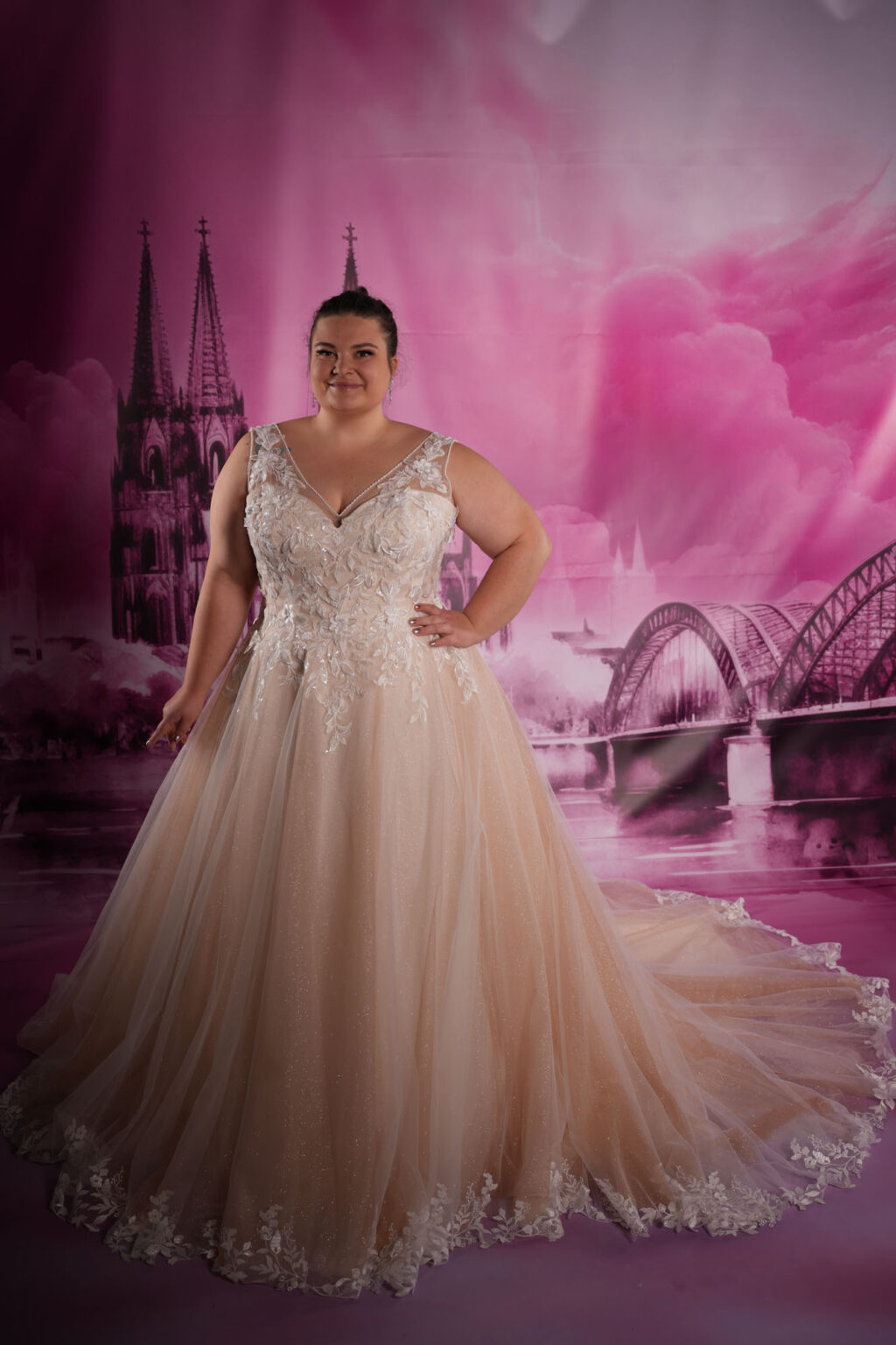 Das Brautkleid Lisbätt vom Hersteller Vivian Wonder, im Brautmodengeschäft Die Braut in Mannheim